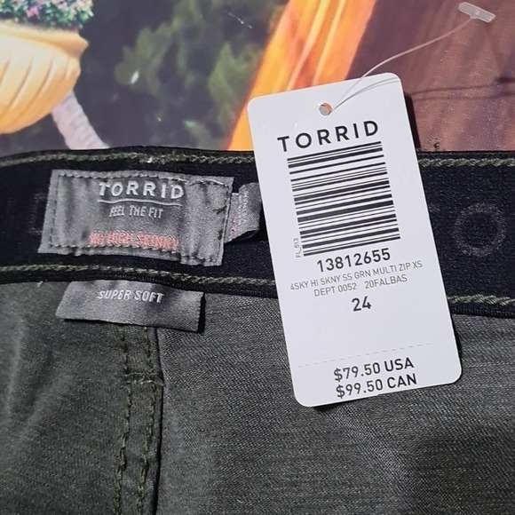 Torrid Sky High Skinny Jeans Size 24XS NWT - Picture 5 of 8